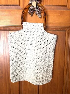 Aerie Cream Crochet Knit hand bag with Amber Handles